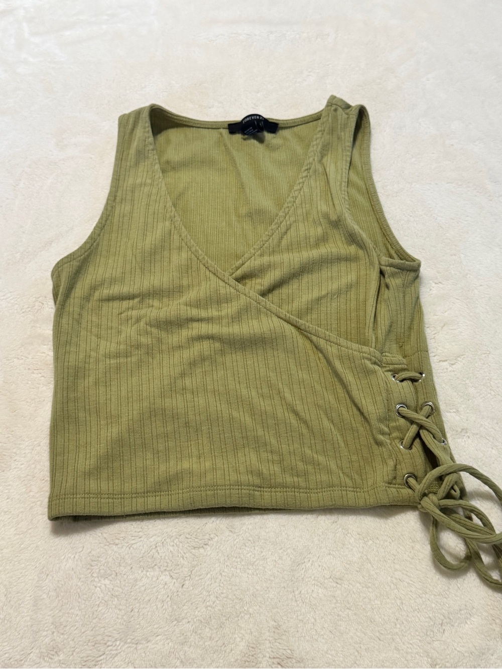 FOREVER 21 CROSSOVER TIE TANK TOP—GREEN SIZE SMALL